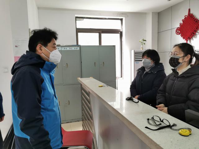 我身邊的共產(chǎn)黨員 地產(chǎn)集團 王學(xué)習.jpg